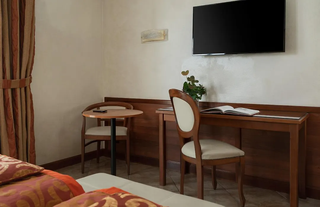 Hotel Athena-1